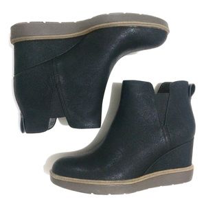 Dr. Scholl’s wedge bootie